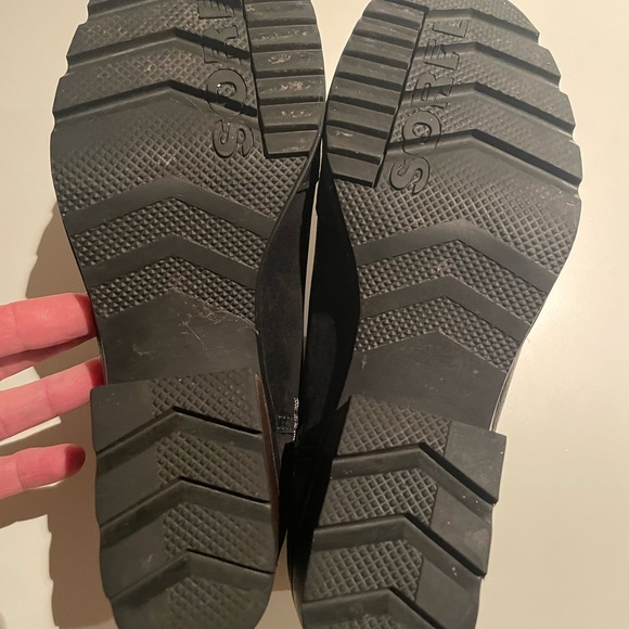 Sorel Black Ankle Boots - Picture 4 of 9